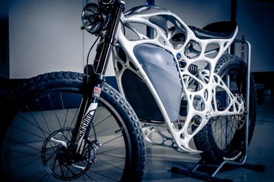 Apworks показала 35-килограммовый электромотоцикл из 3d-принтера
