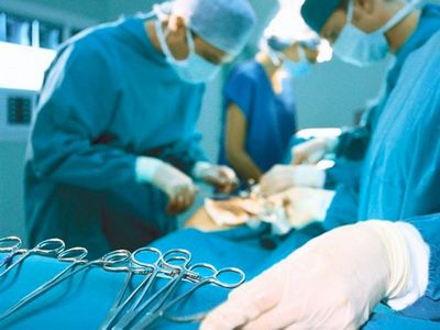 Хирурги в крыму испытали инновационный инструмент томской компании