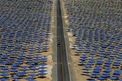 Китай закрывает завод по производству солнечных панелей после протестов