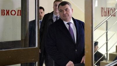 Сердюков может выступить в суде в поддержку зятя - «военные действия»